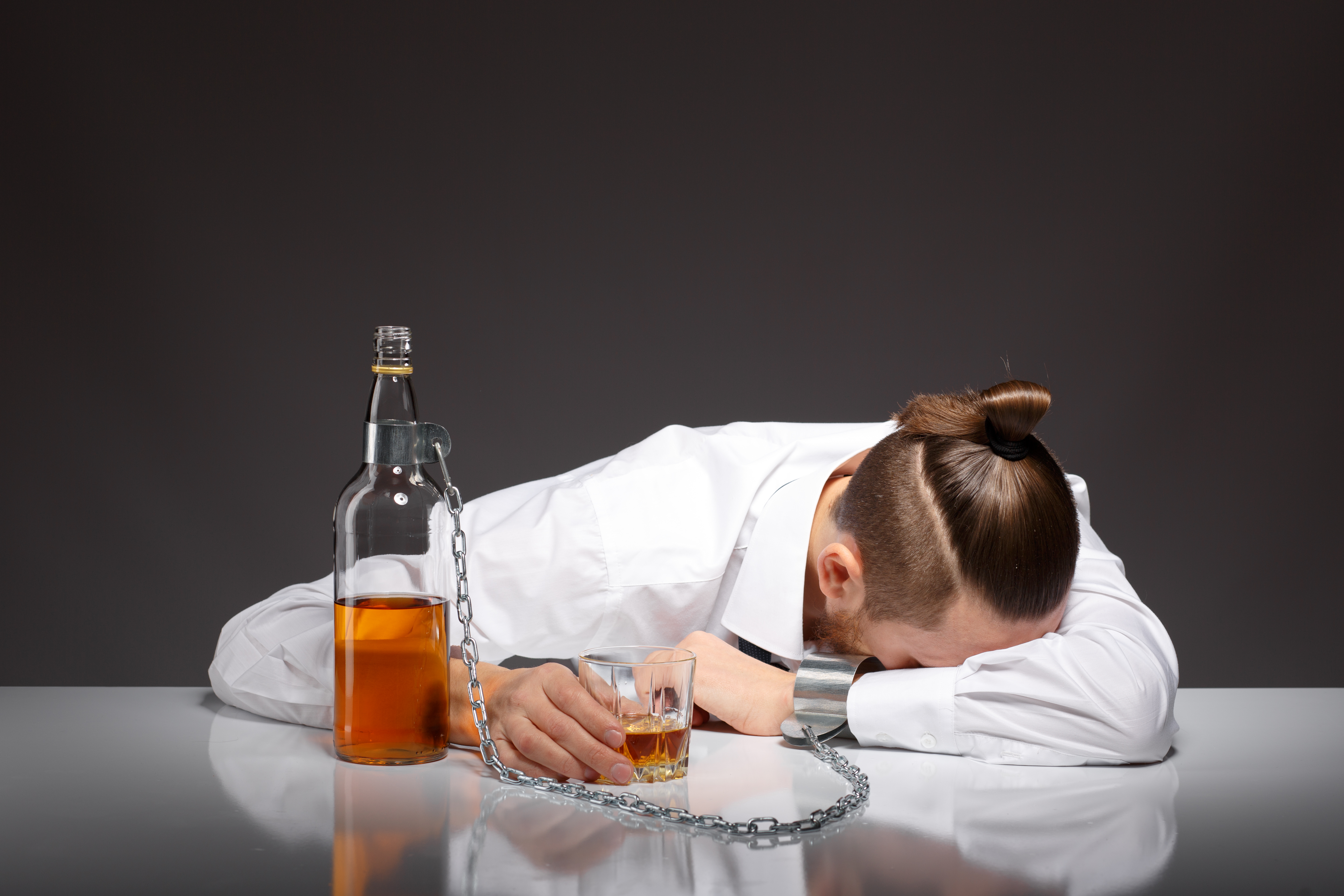 Pastikan Minuman Alkohol Asli dengan Cara Ini