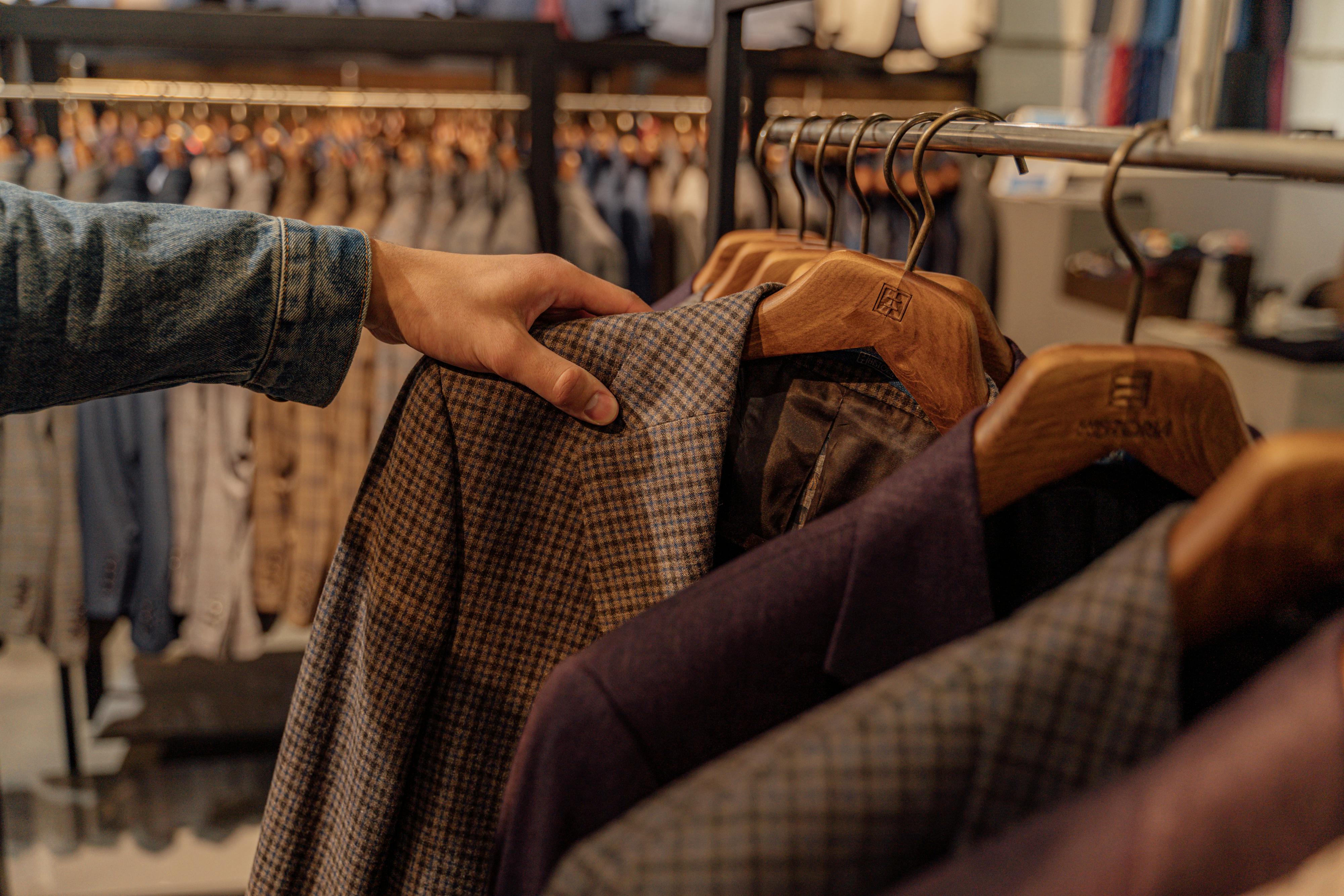 How to Dress Well: Panduan Tampil Stylish untuk Pria