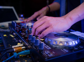 Kisah DJ Van yang Menjadi DJ Karena Patah Hati