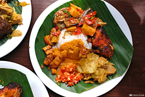 Nasi Kapau Kedai Pak Ciman, Rasa Otentik Dari Tanah Minang