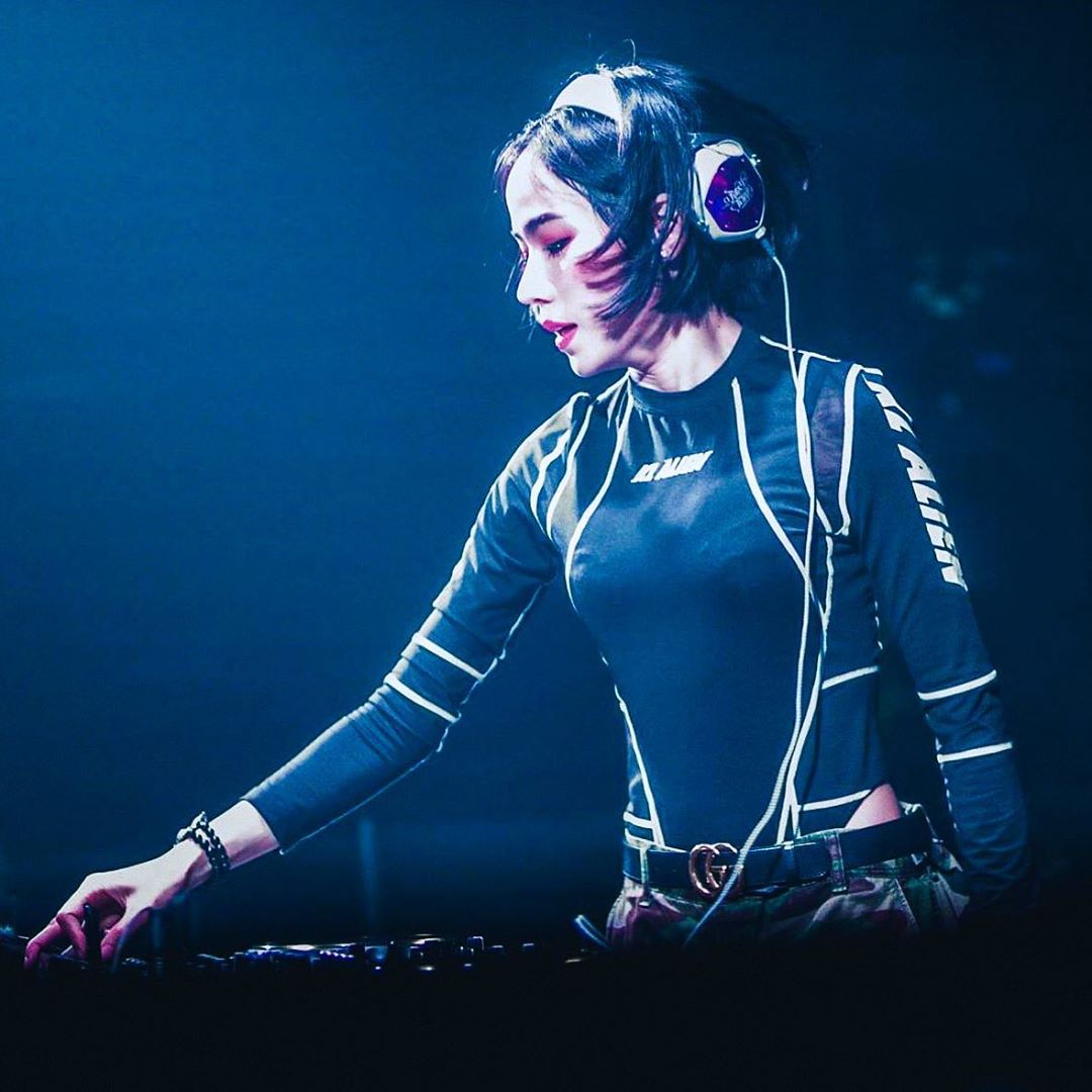 DJ Roxy June, DJ Sexy Asal Negeri Gajah