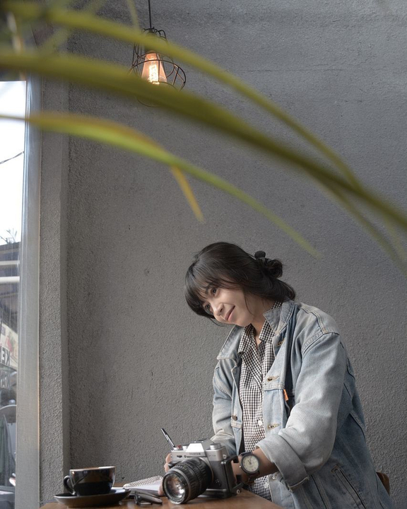5 Barista Cantik yang Bisa Bikin Anda Gagal Fokus Minum Kopi