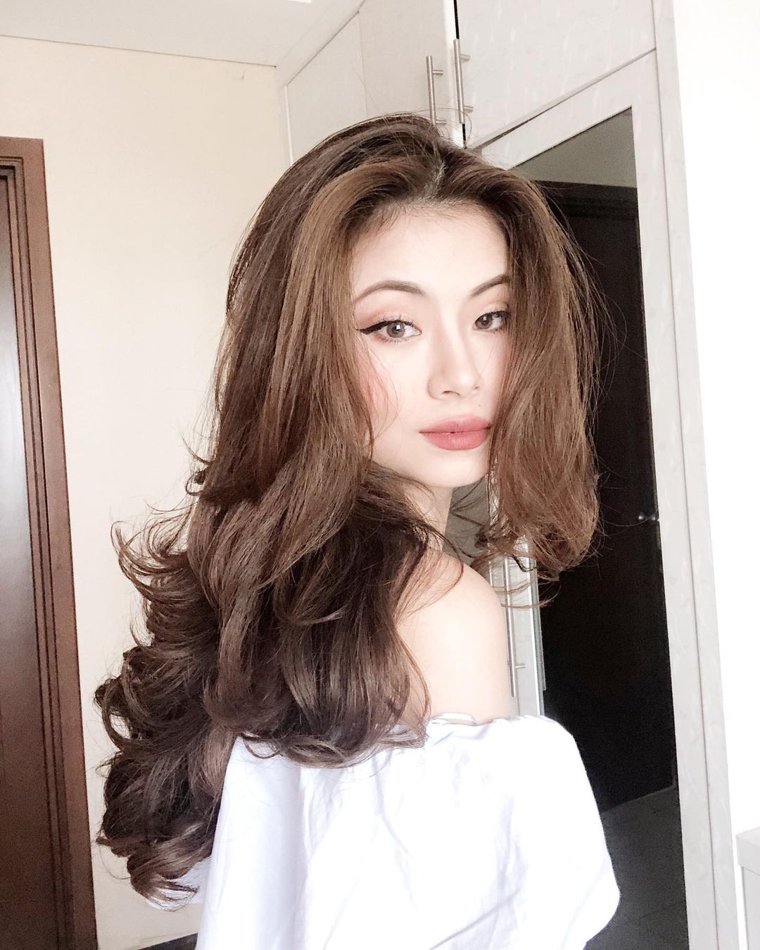 Profil Monica Chua, Presenter CNBC Indonesia yang Cantik dan Pintar