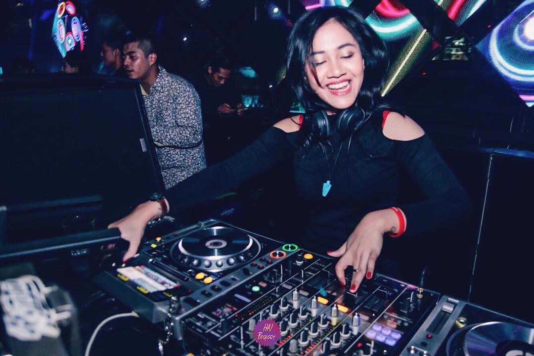 DJ Khania Angelica, DJ Muda yang Semakin Bersinar