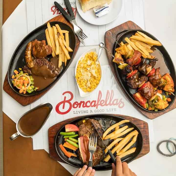 Menikmati Steak dan Ice Cream di Boncafe Steak Surabaya