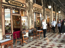 Potret Eksotis Kafe Tertua Dunia di Cafe Florian Venice
