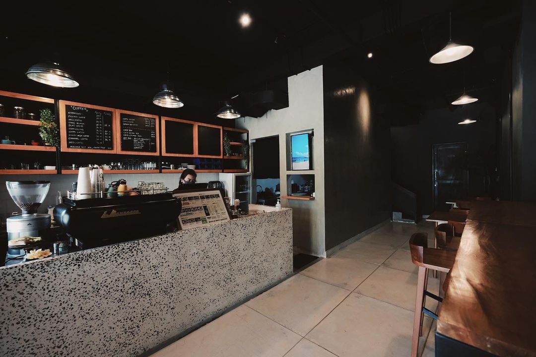 Menikmati Suasana Kedai Kopi Brooklyn di Milestone Coffee