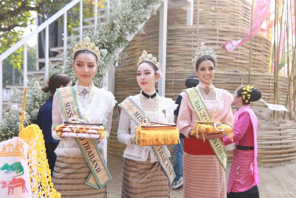 Festival Songkran, Pesta Main Air di Thailand
