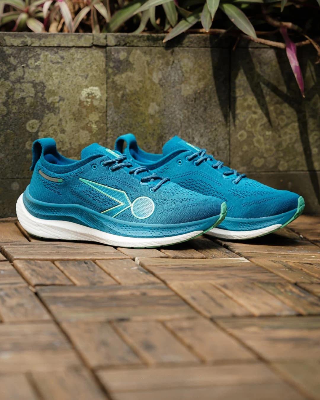 Tren Sepatu Lari 2025, Sudah Punya?