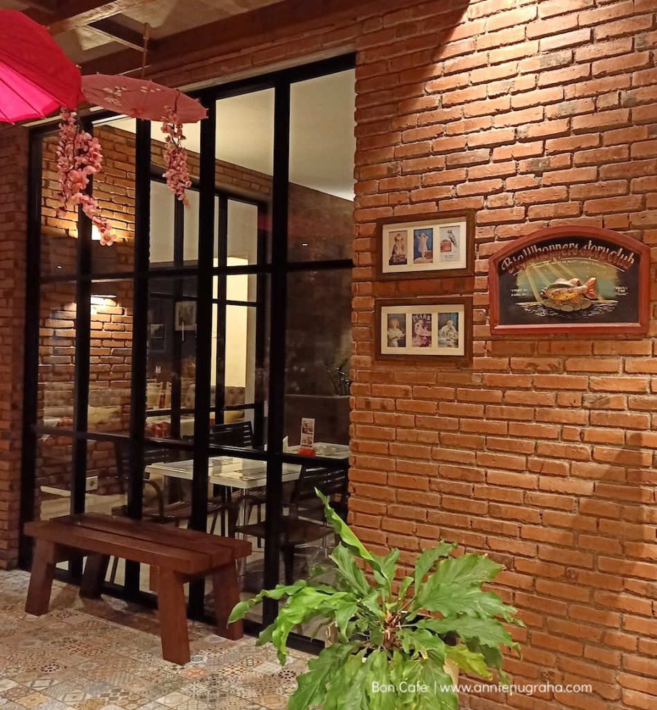Menikmati Steak dan Ice Cream di Boncafe Steak Surabaya