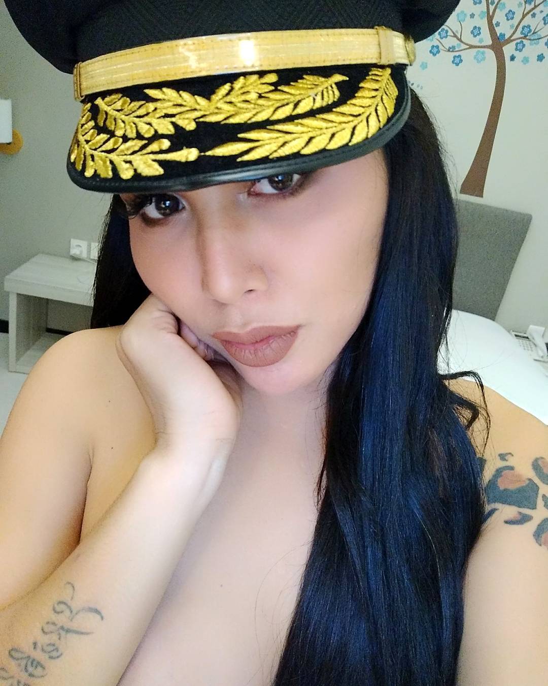 Profil DJ Gebby Vesta, DJ Sexy yang selalu Menantang Kontroversi Profil DJ Gebby Vesta, DJ Sexy yang selalu Menantang Kontroversi