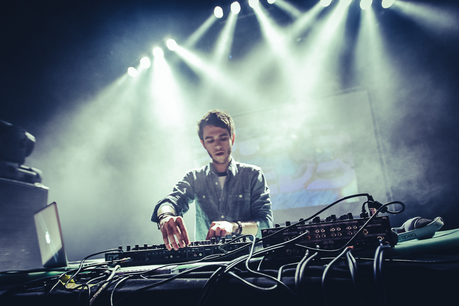 Profile DJ Zedd, Besar Dari Musik Klasik