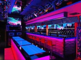 Nu China, Bar & Club Ideal Nikmati Hiburan Malam