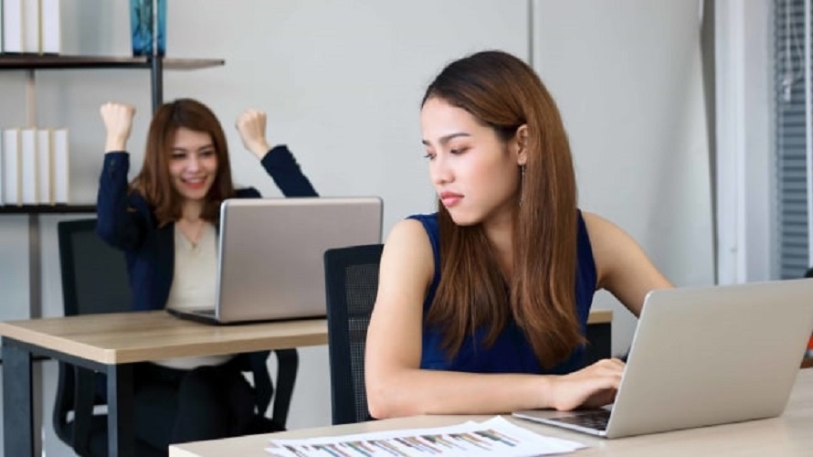 Stop FOMO, Lakukan JOMO dengan 5 Langkah Sederhana Ini