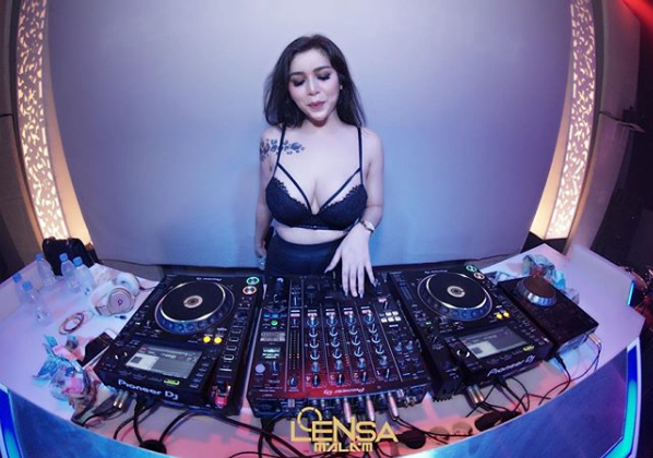 Ini Dia 10 DJ Indonesia yang Cantik dan Menawan