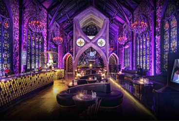 Mirror Lounge Club, Club dengan Suasana Gothic