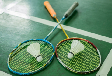5 Rekomendasi Raket Badminton Terbaik untuk Pemula hingga Pro