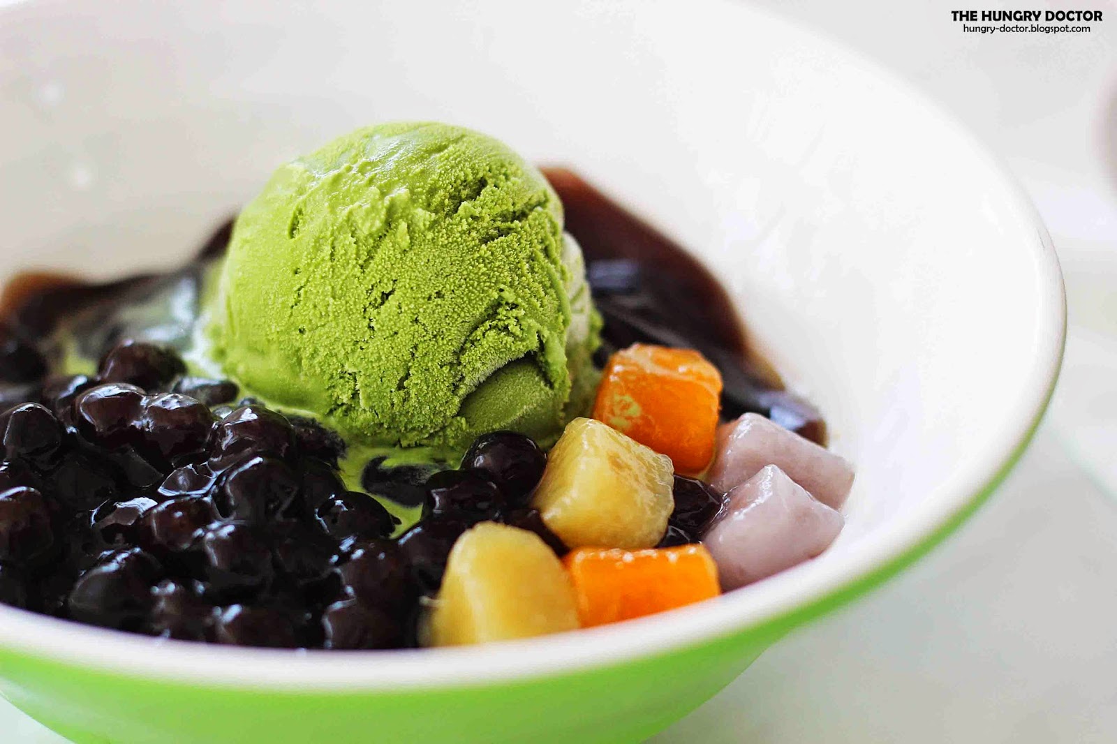 Menikmati Dessert Khas Taiwan di Snow Bowl Cafe PIK