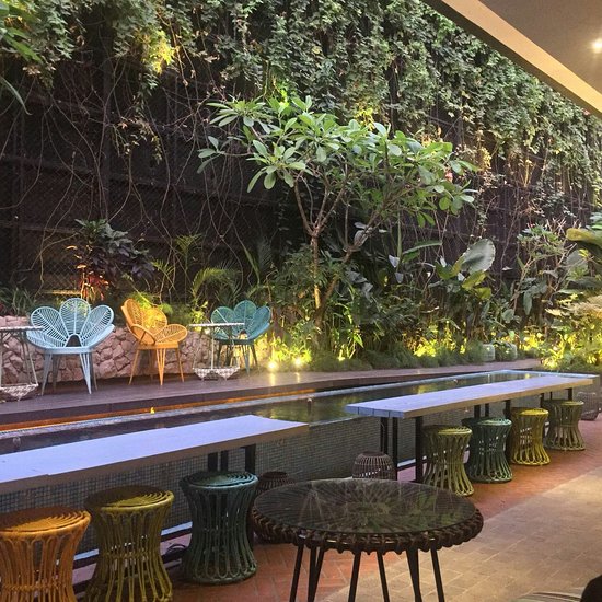 4 Cafe di Makassar yang Terkenal Kece