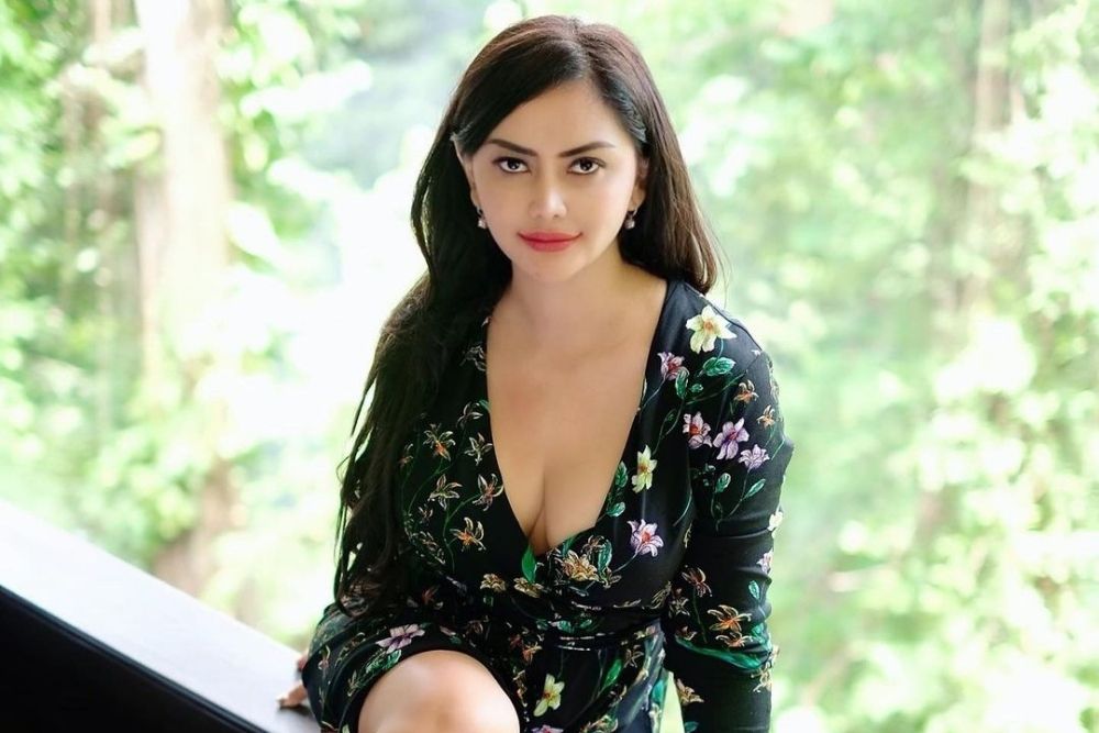 Potret Sensual Sisca Mellyana yang Membuat Melek Mata Kaum Adam