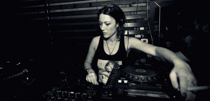 DJ Francesca Lombardo, Berkarir Dari Musik Klasik Hingga Musik Elektronik