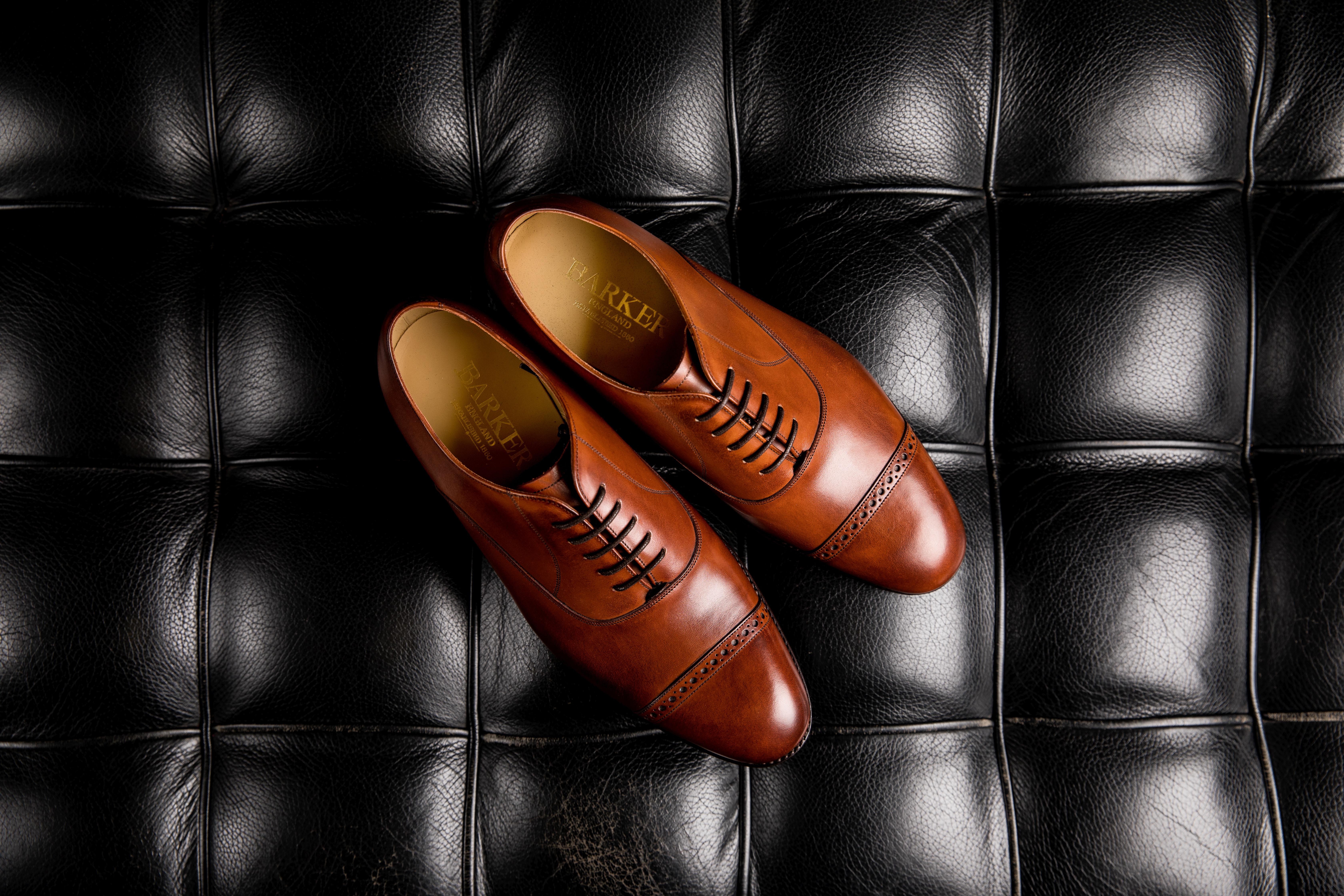 Tampil Profesional dengan 5 Sepatu Formal Lokal Pria Ini