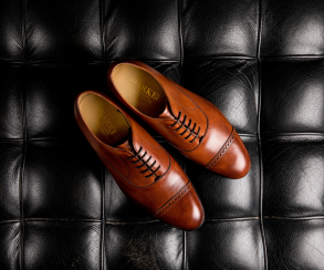 Tampil Profesional dengan 5 Sepatu Formal Lokal Pria Ini
