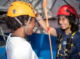 Ingin Bungee Jumping, Pastikan Kelengkapan Ini!