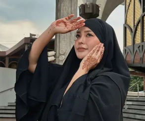 Perjalanan Seorang Bintang Porno Sampai Tobat