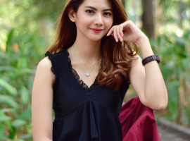Potret Mira Persia, Model Profesional Asal Jakarta