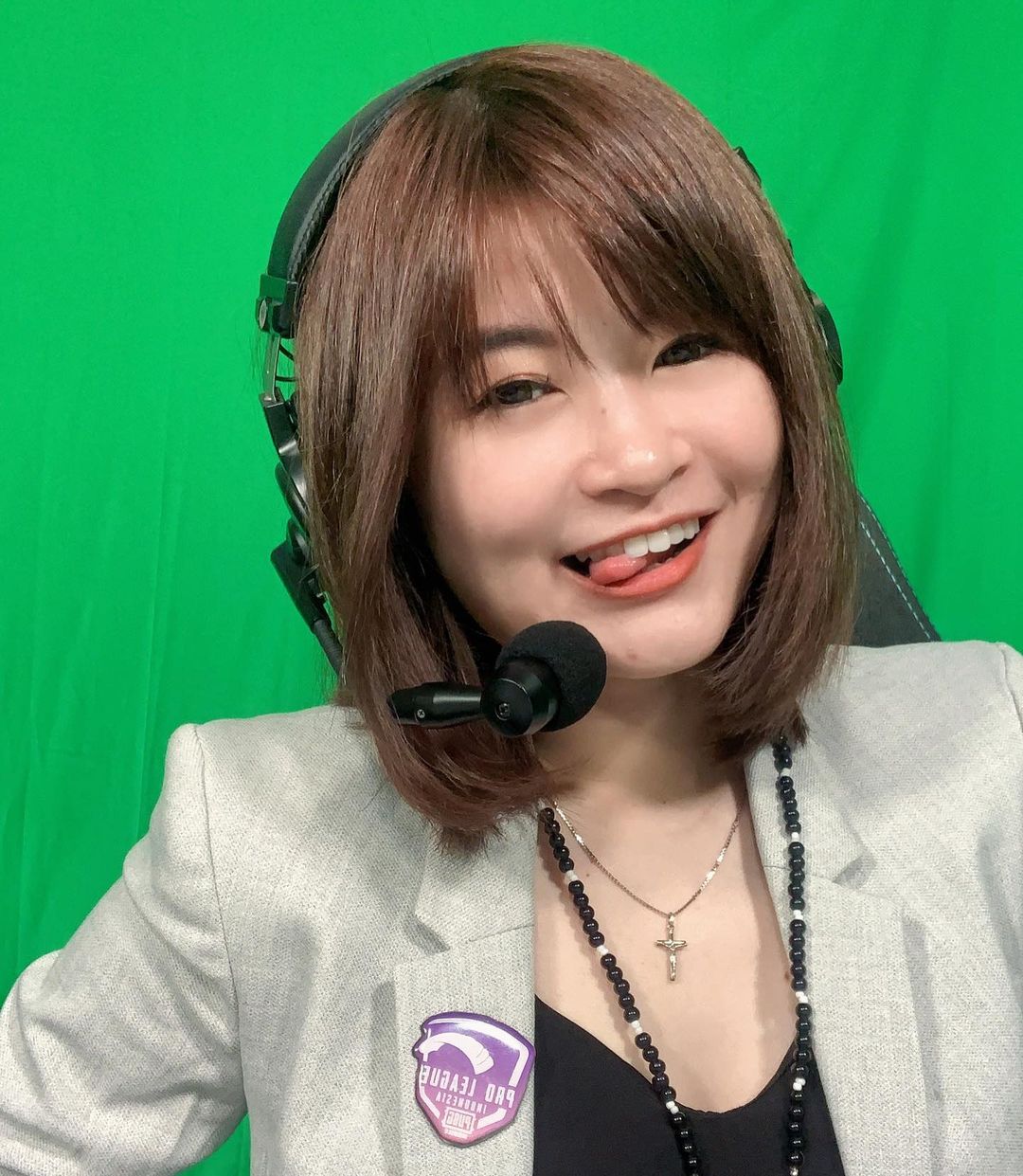 Jessica “Jelly” Azali, Shoutcaster Favorit yang Serba Santai