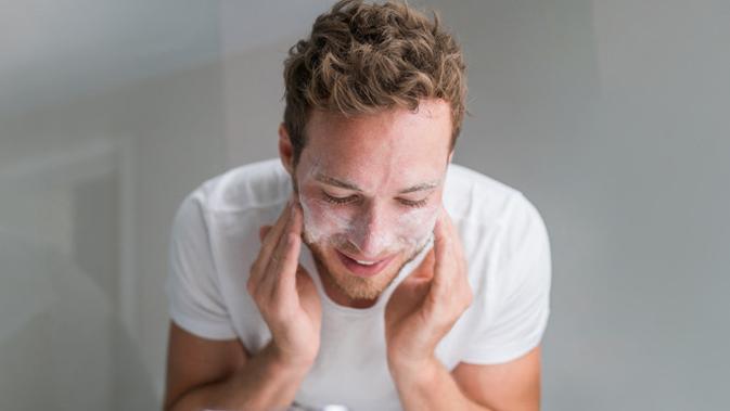 Ingin Wajah Ganteng? Ini 4 Cara Cuci Muka yang Benar Untuk Pria