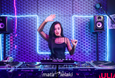 DJ Dea Aulia Perform at Studio Matalelaki