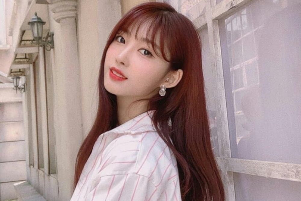 Cantiknya Potret Kece Sihyeon Sang Leader Everglow