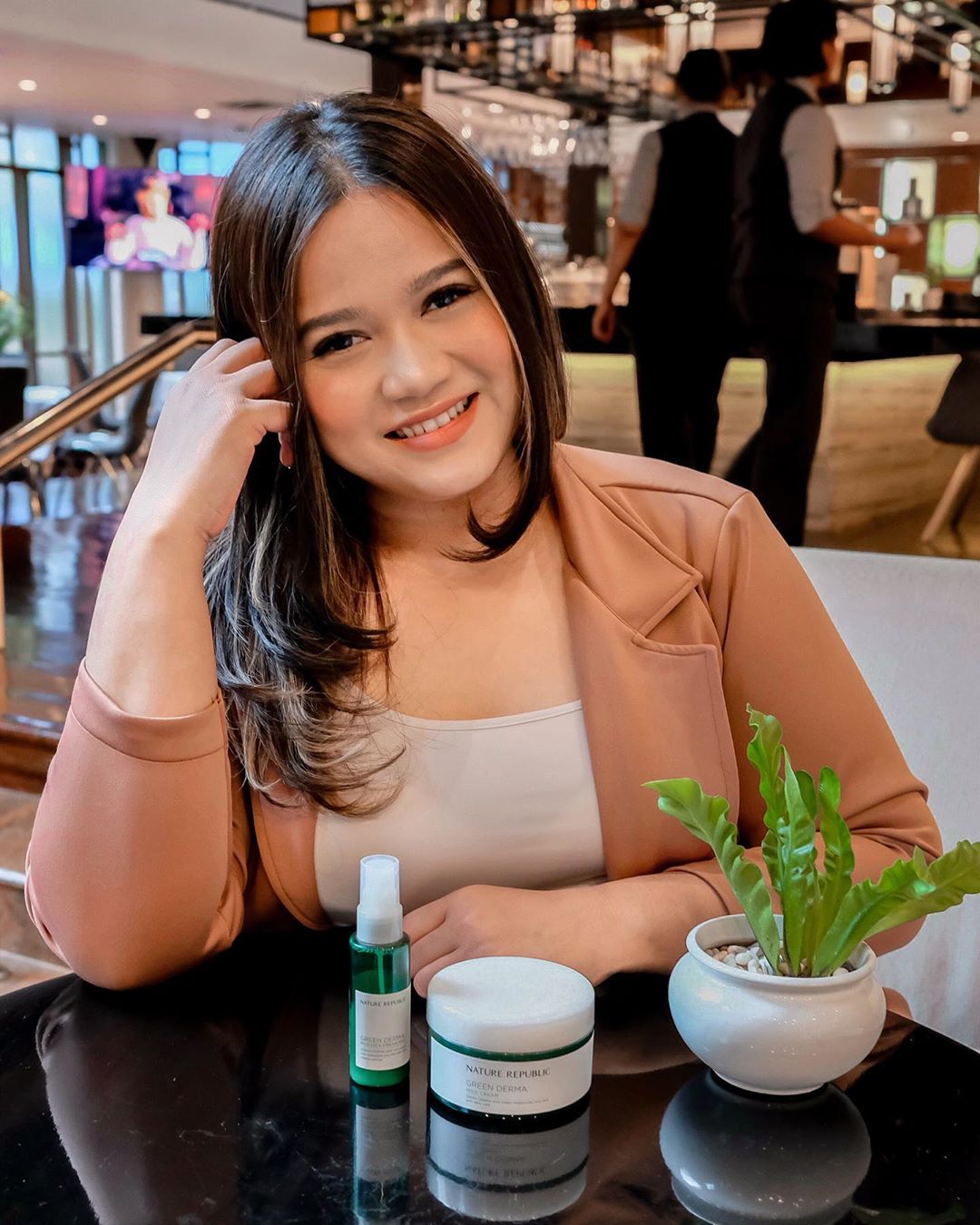 Kania Dachlan, dari Blogger ke Beauty Influencer
