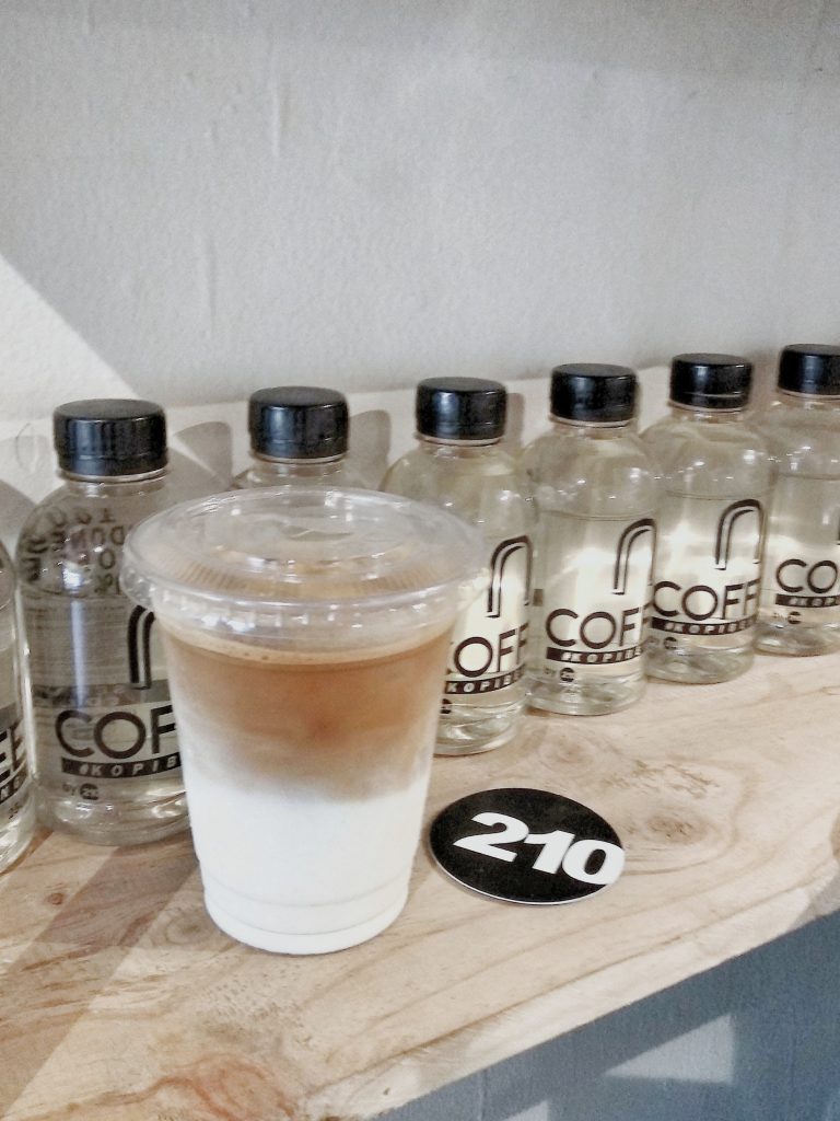 Begini Rasanya Sensasi Kopi Bening Racikan 210 Roastery