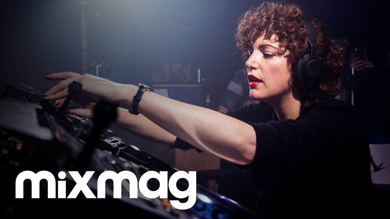 Annie Mac, Mulai Dari Penyiar Hingga Menjadi DJ Irlandia Terkenal