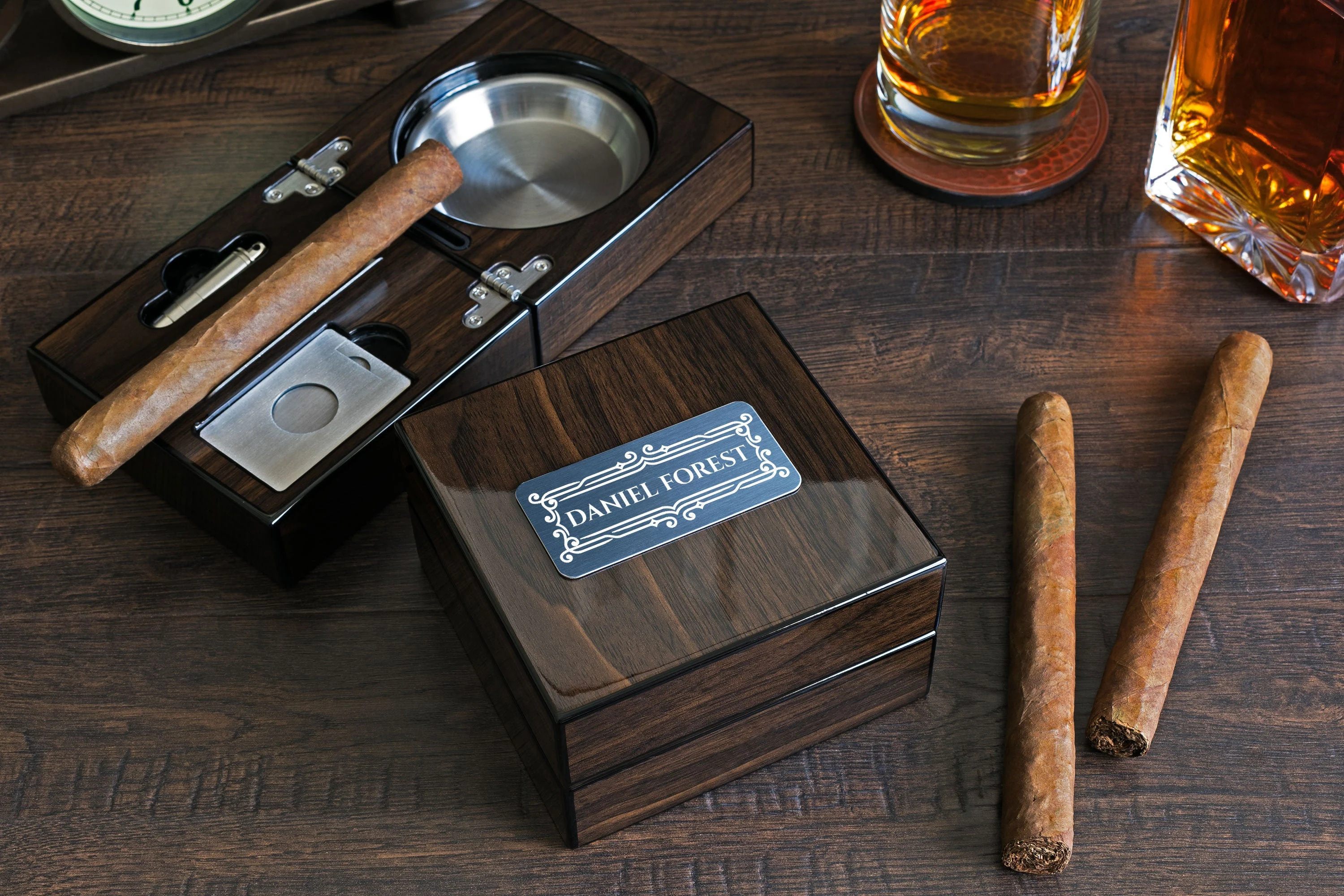 Beralih ke Cerutu, Ini yang Wajib Kalian Miliki