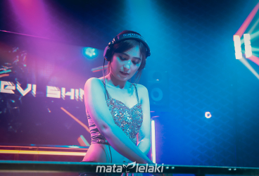 DJ Devi Shinta Perform at studio Matalelaki - Part 2