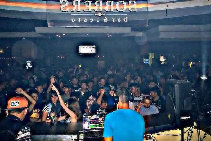 Sobbers Bandung Bar, Perpaduan Resto dan Klub Malam