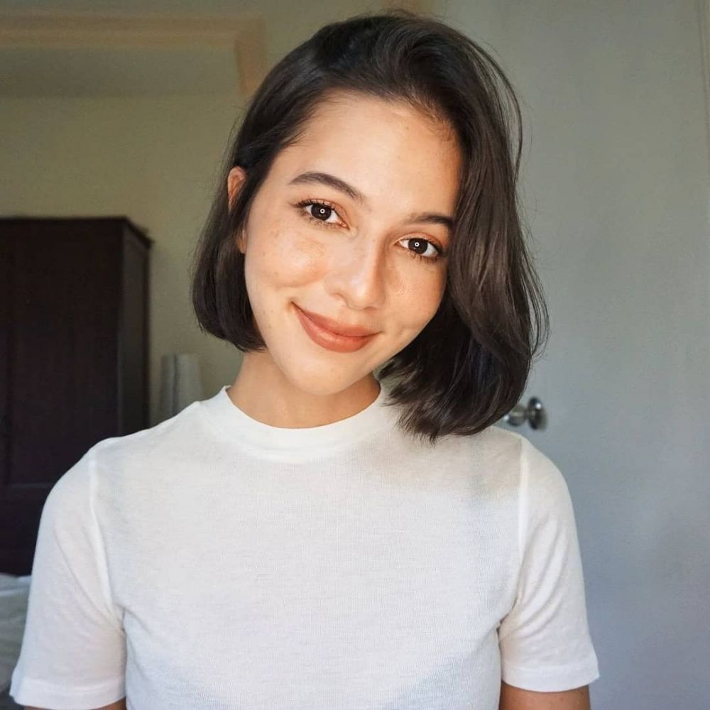 10 Potret Terbaru Model Juria Hartmans dengan Potongan Rambut Pendek