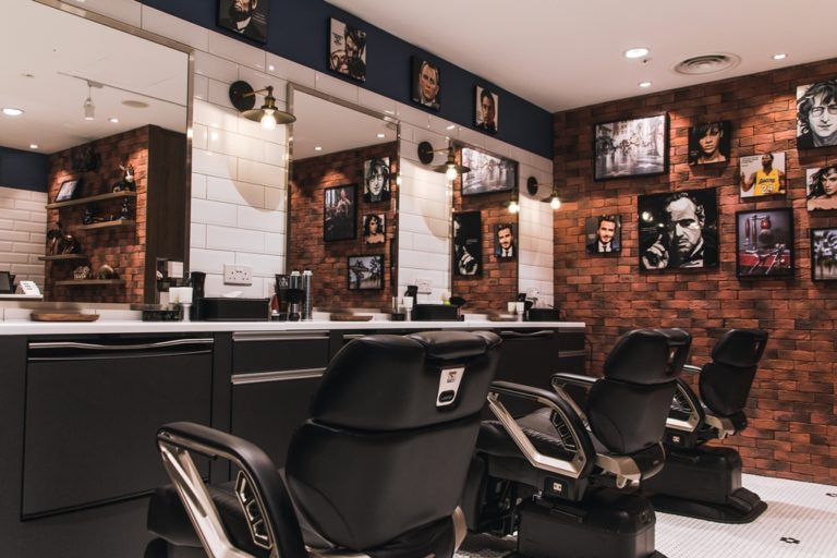 Kini Pria Bisa Cek Kesehatan Reproduksi di Barbershop