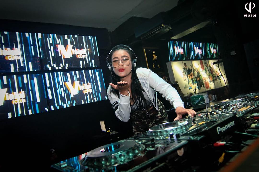 Profil DJ Amelia Manika, DJ Muda Penuh Talenta