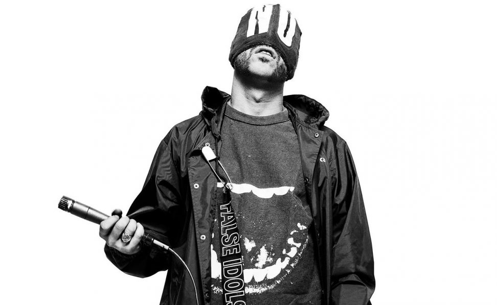 The Bloody Beetroots, DJ dengan Topeng Venom di Atas Panggung