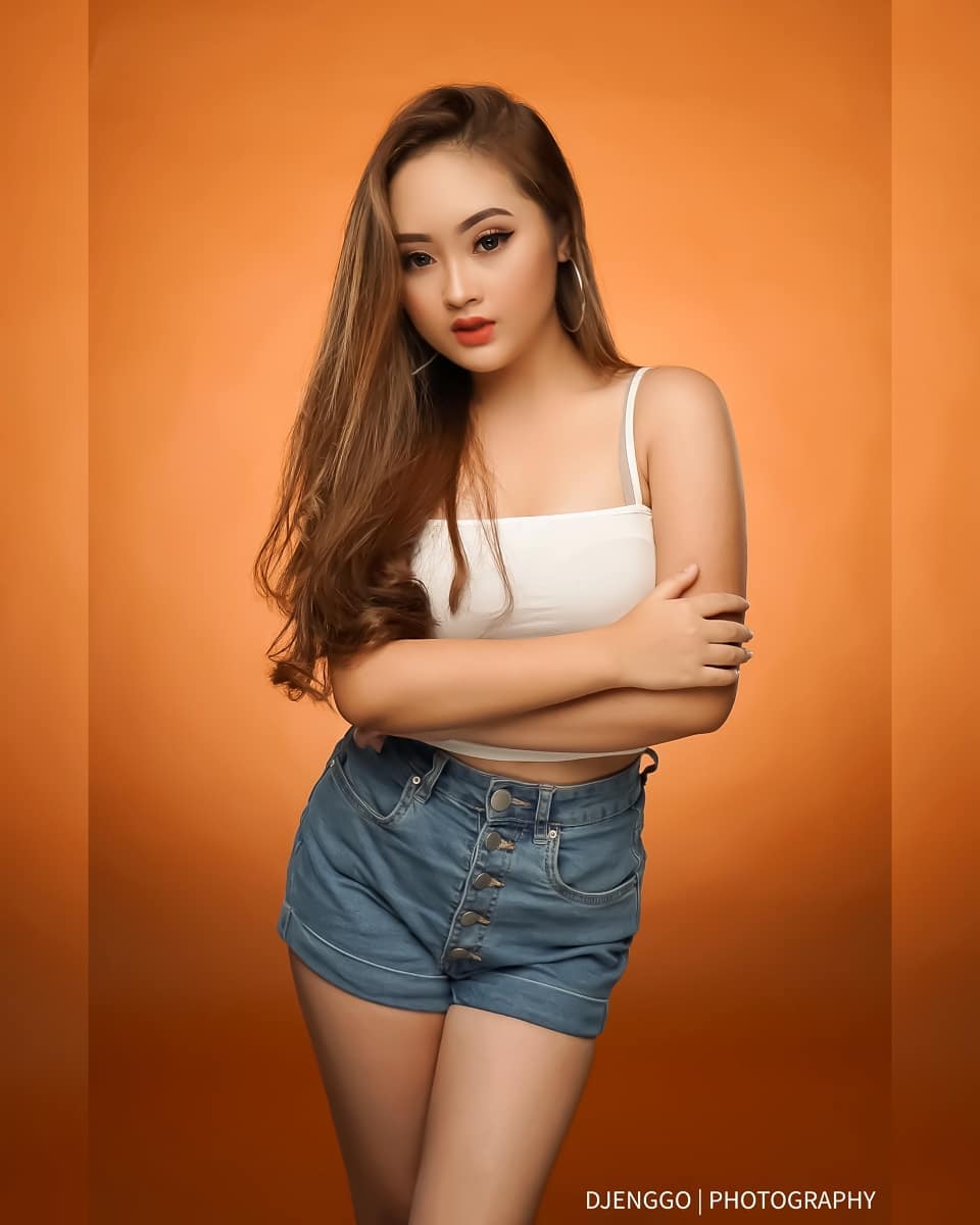 Herra Bella Model Seksi Asal Jakarta