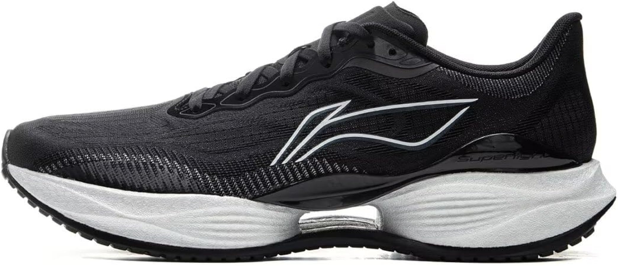 Tren Sepatu Lari 2025, Sudah Punya?