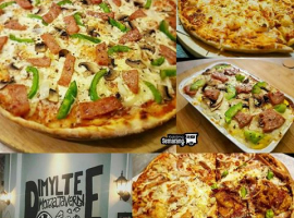 Dimyltee Pizza, Kedai Pizza Murah Lezat di Semarang!