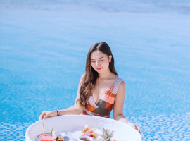 Apria Apriliani, Model dan Selebgram Cantik Asal Bali