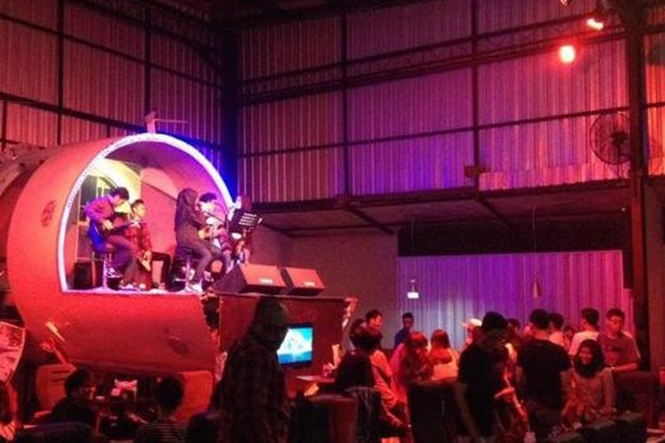 The Captain Urban, Lounge Unik dengan Nuansa Dirgantara