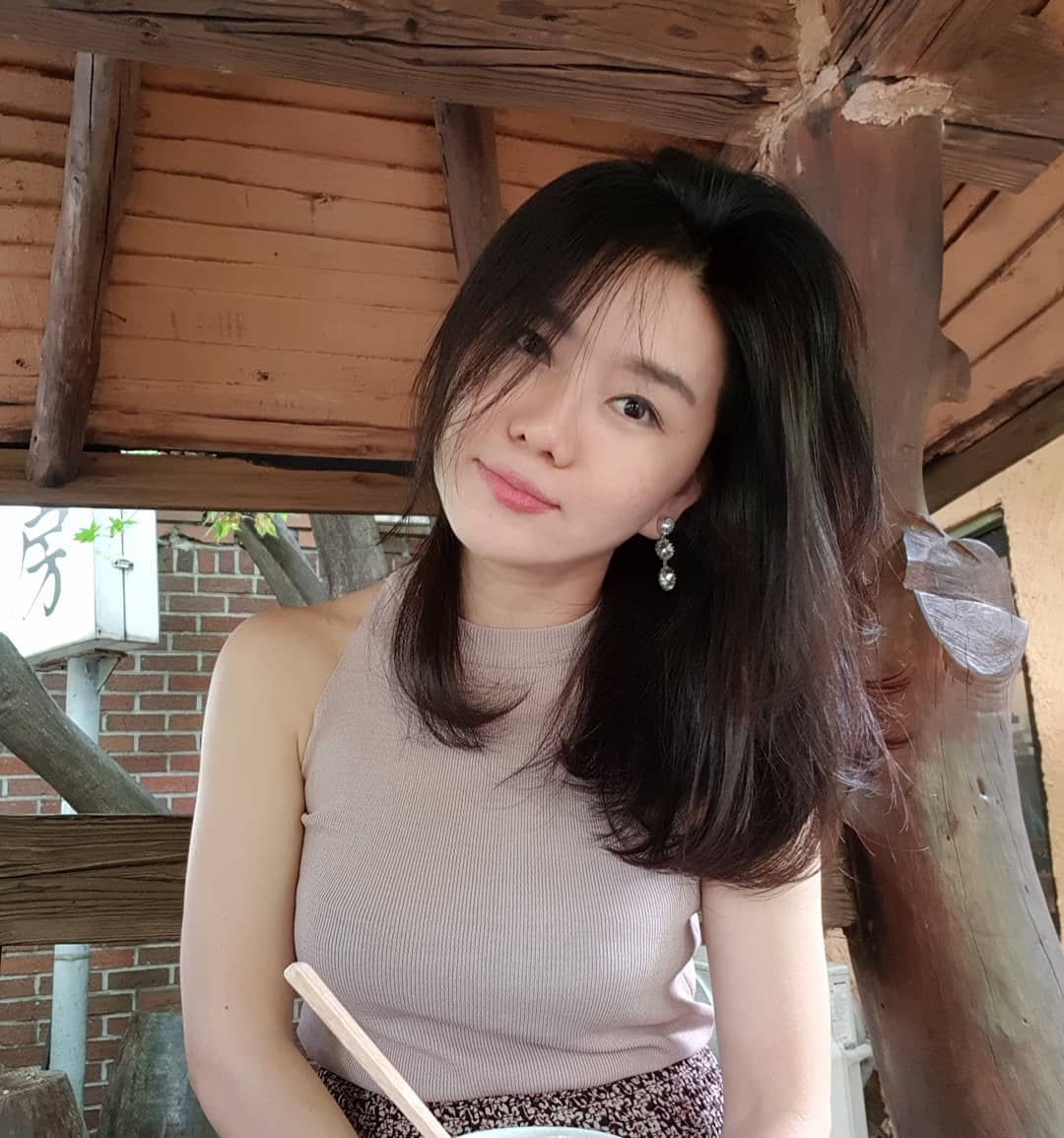 Ini Daftar Para Artis Korea Utara yang Sukses Hadi YouTuber Hingga Aktivis